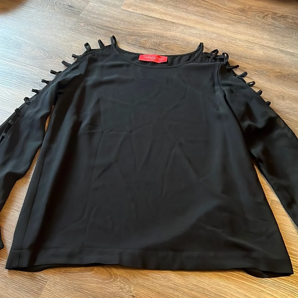 akira blouse size m - Picture 1 of 3